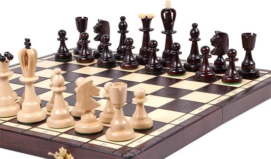 Chess The Game - Elegant Schaakspel - Middelgroot Donkerbruin Schaakbord Incl. Elegante Schaakstukken - Inklapbaar 1 Chess The Game - Elegant Schaakspel - Middelgroot Donkerbruin Schaakbord Incl. Elegante Schaakstukken - Inklapbaar