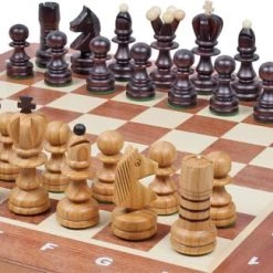 Chess The Game - Vintage Schaakspel - Klassiek Schaakbord Met Kersenhouten Schaakstukken - Eyecatcher!