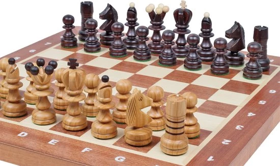 Chess The Game - Vintage Schaakspel - Klassiek Schaakbord Met Kersenhouten Schaakstukken - Eyecatcher! 1 Chess The Game - Vintage Schaakspel - Klassiek Schaakbord Met Kersenhouten Schaakstukken - Eyecatcher!