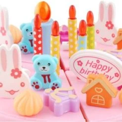 IsoTrade Sinterklaas Schoencadeau VERJAARDAGSCAKE 75 Stukjes Snijden, Versieren, Ijsje Eten, Koekjes Maken ! Verjaardagstaart -Kinderspellen Verkoopwinkel 550x341