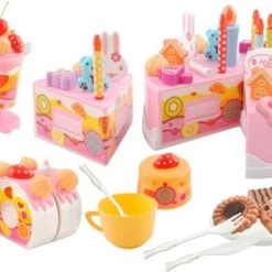 IsoTrade Sinterklaas Schoencadeau VERJAARDAGSCAKE 75 Stukjes Snijden, Versieren, Ijsje Eten, Koekjes Maken ! Verjaardagstaart -Kinderspellen Verkoopwinkel 550x347 1