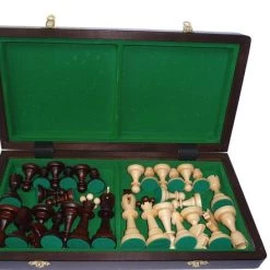 Chess The Game - Elegant Schaakspel - Middelgroot Donkerbruin Schaakbord Incl. Elegante Schaakstukken - Inklapbaar 12 Chess The Game - Elegant Schaakspel - Middelgroot Donkerbruin Schaakbord Incl. Elegante Schaakstukken - Inklapbaar -Kinderspellen Verkoopwinkel 550x441 2