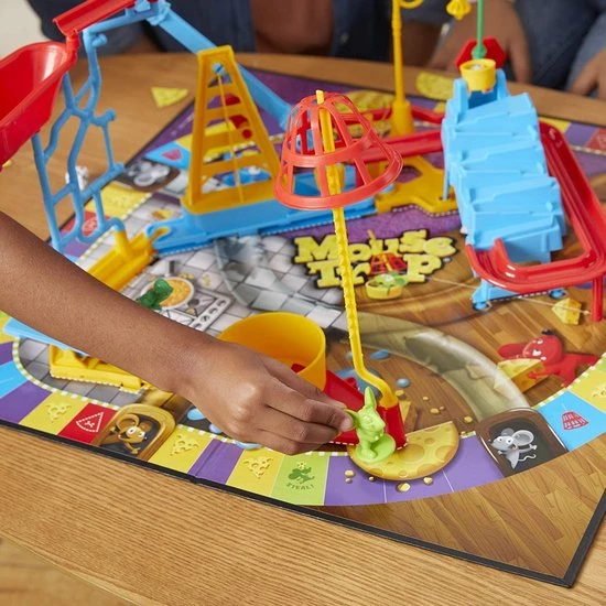 Hasbro Gaming Hasbro - Mouse Trap / Muizenval - Bordspel - Originele Editie - Engelse Versie 8 Hasbro Gaming Hasbro - Mouse Trap / Muizenval - Bordspel - Originele Editie - Engelse Versie - Afbeelding 8