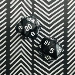 Merkloos Spel | 20-kantige Dobbelstenen | 2x | Zwart & Wit | Optellen En Aftrekken -Kinderspellen Verkoopwinkel 550x550 31