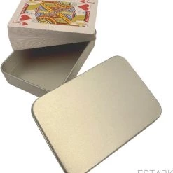 ESTARK Luxe Speelkaarten In Metal BOX - Plastic Coating - Poker Kaarten - Kaartspel - Spelkaarten - Spel Kaart - 56 Kaarten - Gezelschapsspel - Spelen - Playing Cards - In Blik -Kinderspellen Verkoopwinkel 550x584 2