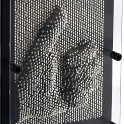 Relaxdays Pin Art - Spijkerspel - 3D Afdruk - Spijkerbed - Spijkerkunst - Handafdruk -Kinderspellen Verkoopwinkel 550x791 2